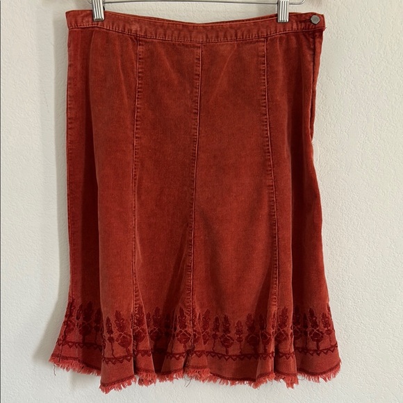 OJAI Corduroy Skirt Vtg 90s Brick Red Flared Knee-Length w/ Embroidery Sz 8 - Picture 1 of 8